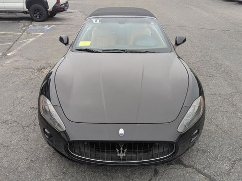 Used 2011 Maserati GranTurismo Convertible RWD image 3