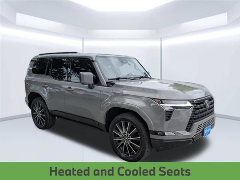Used 2024 Lexus GX 550 w/ Accessory Package (2T) AWD/4WD image 9