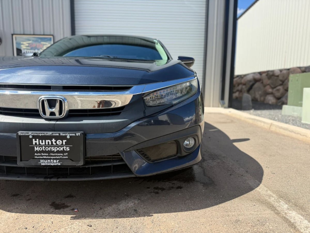 Used 2017 Honda Civic Touring image 16