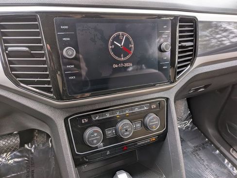 Used 2023 Volkswagen Atlas Cross Sport SE image 13