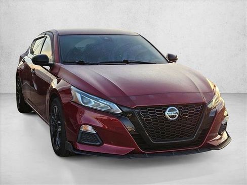 Used 2021 Nissan Altima 2.5 SV image 3