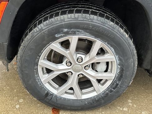 Used 2022 Jeep Grand Cherokee Limited image 13