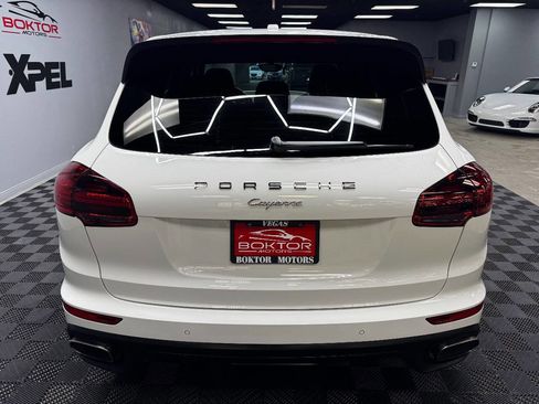 Used 2018 Porsche Cayenne image 10