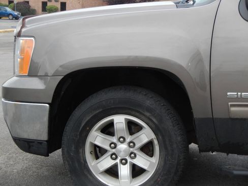 Used 2013 GMC Sierra 1500 SLE w/ Power Tech Package image 12