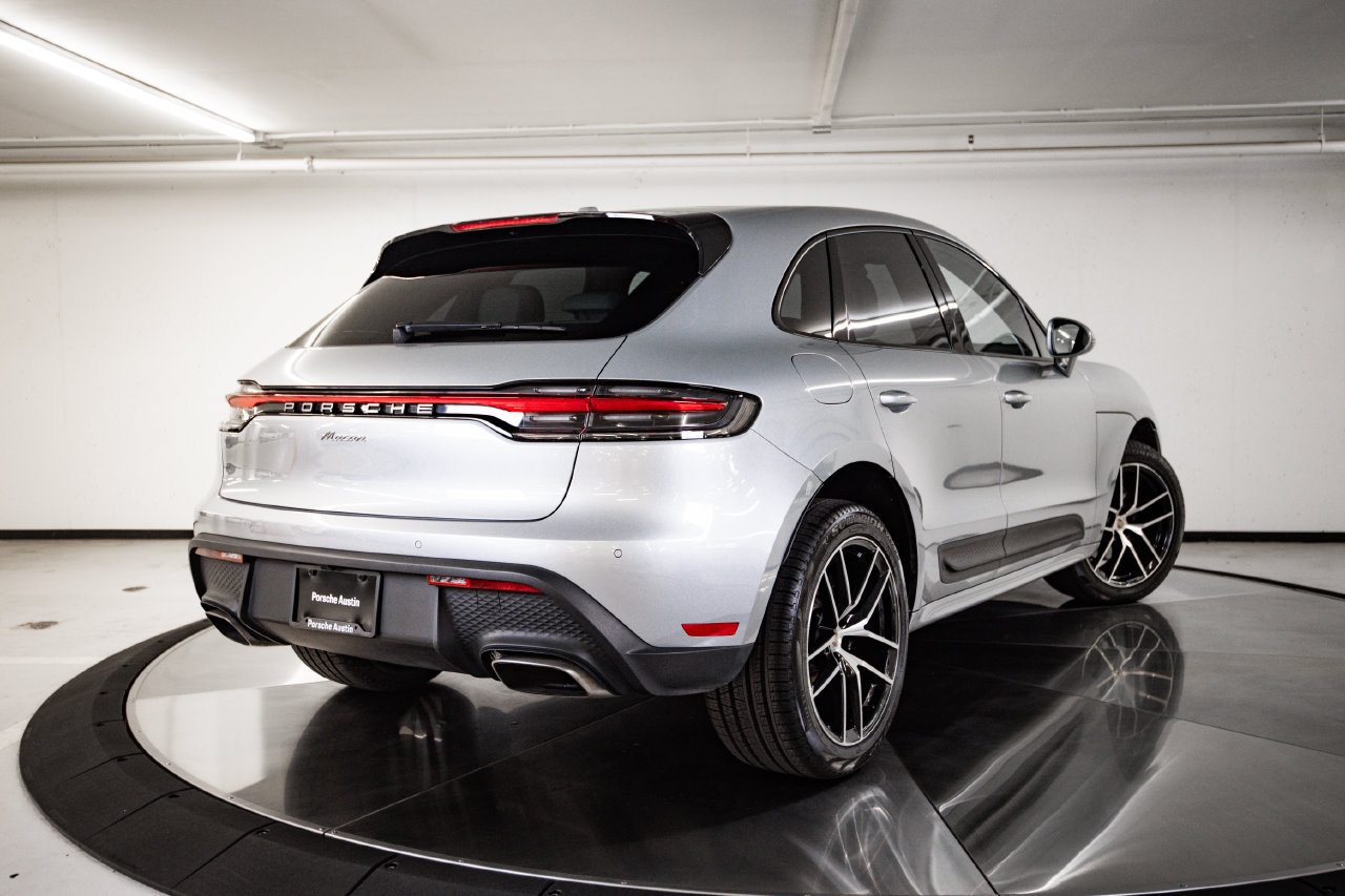 Certified 2023 Porsche Macan AWD/4WD image 7
