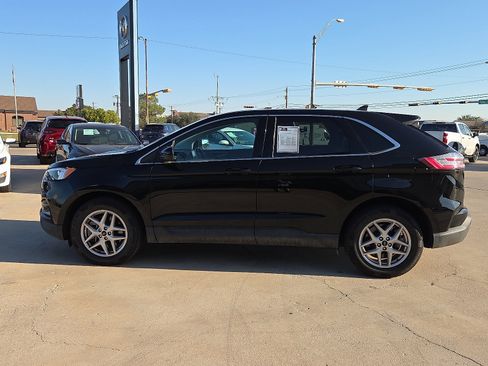 Used 2024 Ford Edge SEL image 3