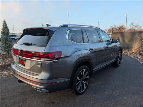 Used 2025 Volkswagen Atlas SEL Premium R-Line image 5