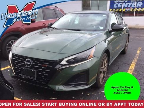 Certified 2025 Nissan Altima 2.5 SR image 1