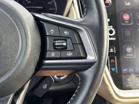 Certified 2022 Subaru Outback Limited image 15