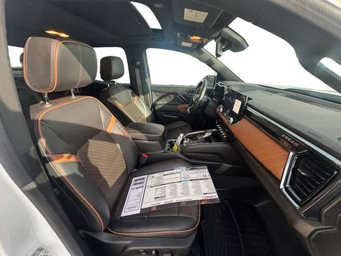 Used 2024 GMC Canyon AT4 w/ AT4 Premium Package image 16