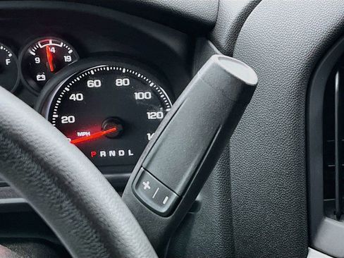 Used 2025 Chevrolet Silverado 1500 Custom image 16