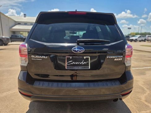 Used 2017 Subaru Forester 2.5i Limited AWD/4WD image 6