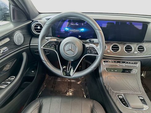 Used 2021 Mercedes-Benz E 350 Sedan image 25