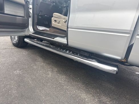 Used 2010 Ford F150 XLT image 23