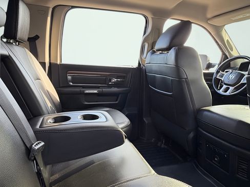 Used 2015 RAM 2500 Laramie w/ Black Appearance Group AWD/4WD image 25