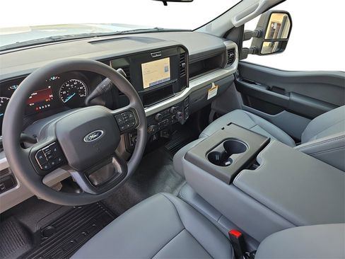 New 2026 Ford F350 XL w/ FX4 Off-Road Package image 9