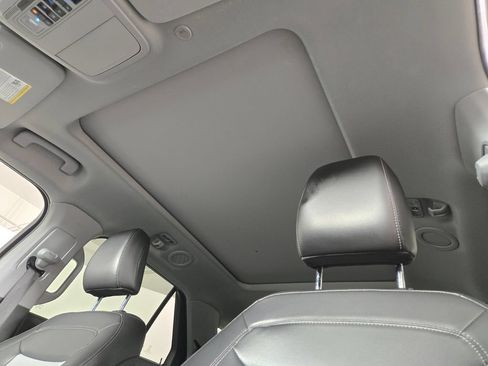 Used 2023 Ford Explorer XLT w/ Equipment Group 202A AWD/4WD image 16