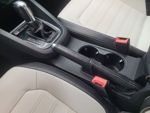 Used 2016 Volkswagen Jetta Sport image 26