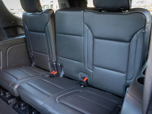 Used 2021 GMC Yukon XL Denali image 32