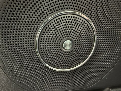 Used 2024 Ford Expedition Limited image 18