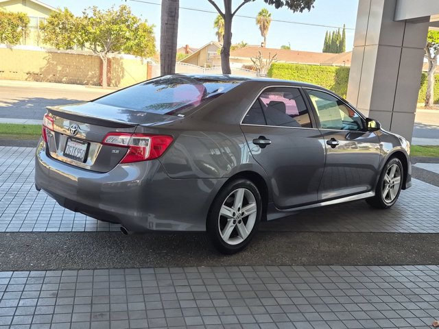 Used 2014 Toyota Camry SE FWD image 8