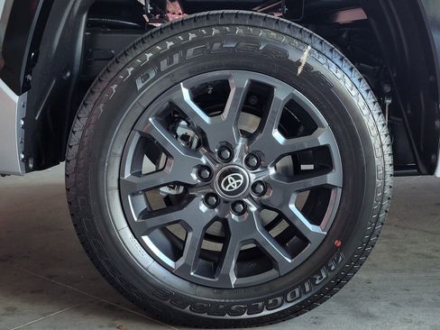 New 2025 Toyota Tundra Platinum AWD/4WD image 4