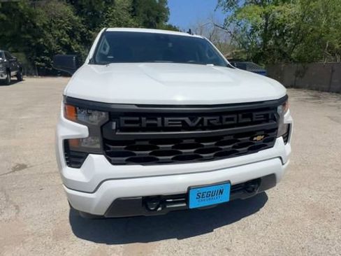 Certified 2025 Chevrolet Silverado 1500 Custom image 3
