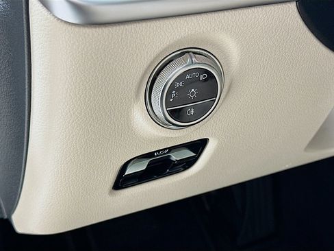 New 2026 Mercedes-Benz C 300 Sedan image 11