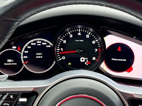 Used 2020 Porsche Cayenne w/ Premium Package image 13