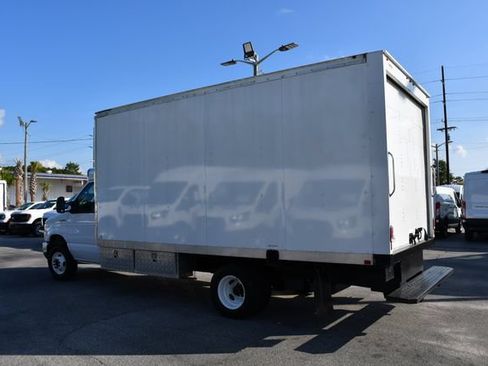 Used 2023 Ford E-450 and Econoline 450 Super Duty w/ Power Windows & Locks Group RWD image 6