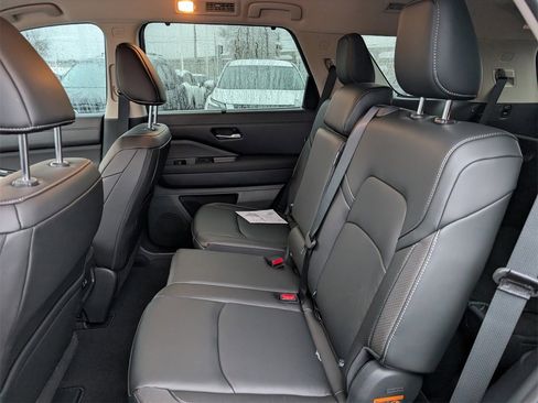 New 2025 Nissan Pathfinder SL image 20