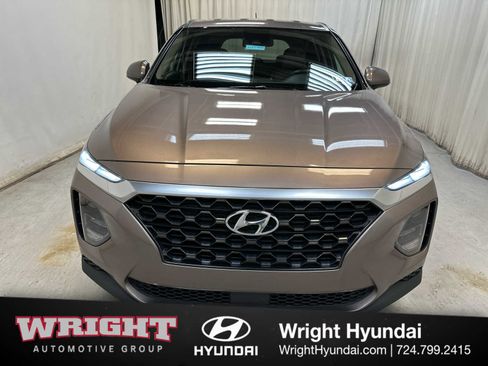 Used 2019 Hyundai Santa Fe SE image 2
