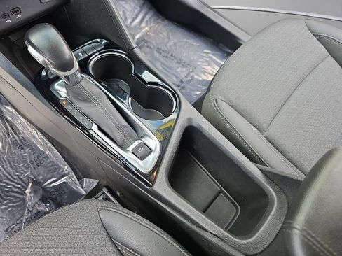 Used 2024 Buick Encore GX Preferred FWD image 23