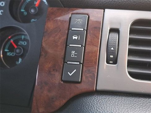 Used 2014 Chevrolet Suburban LT w/ All-Star Edition image 26