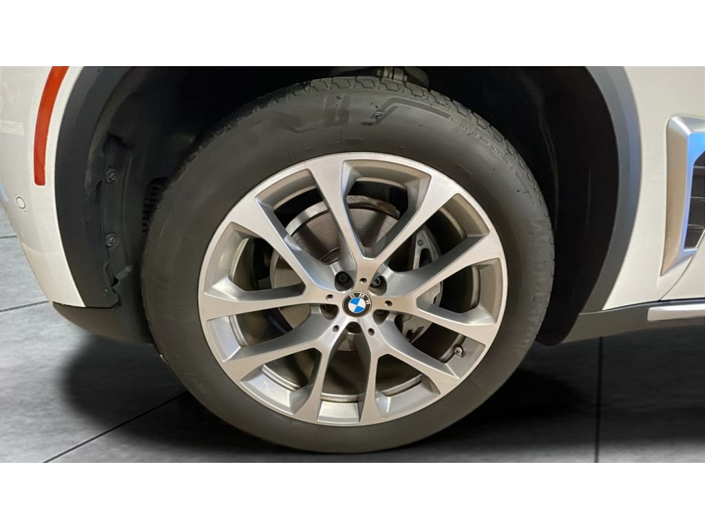 Used 2024 BMW X5 xDrive40i w/ Premium Package AWD/4WD image 21