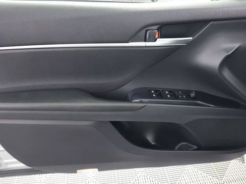 Used 2018 Toyota Camry LE FWD image 22