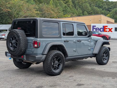 Used 2024 Jeep Wrangler Unlimited AWD/4WD image 9
