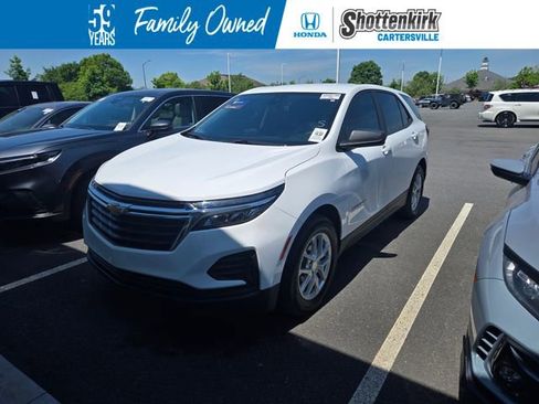 Used 2024 Chevrolet Equinox LS FWD image 1