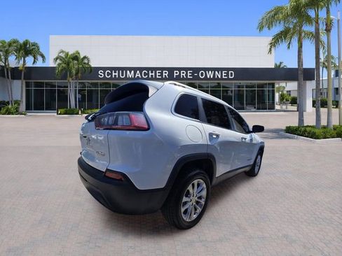 Used 2019 Jeep Cherokee Latitude w/ Popular Appearance Group FWD image 7