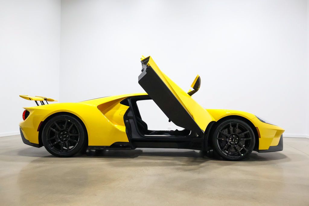 Used 2020 Ford GT Carbon Series RWD image 73