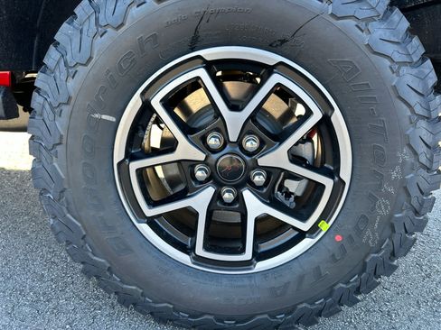 New 2026 Jeep Wrangler Unlimited Rubicon image 14