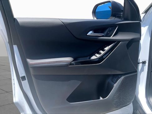 Used 2026 Chevrolet Equinox RS w/ Safety and Technology Package FWD image 22