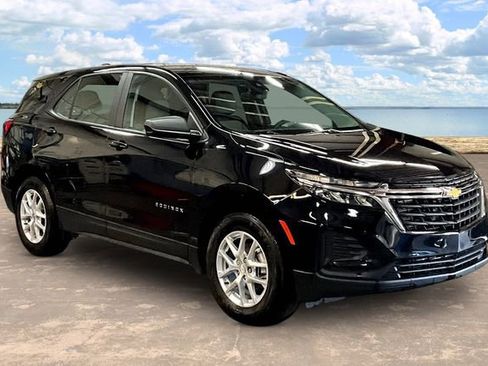 Used 2024 Chevrolet Equinox LS image 1