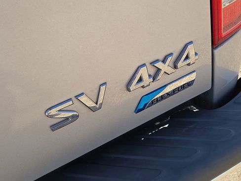 Used 2017 Nissan Frontier SV image 13