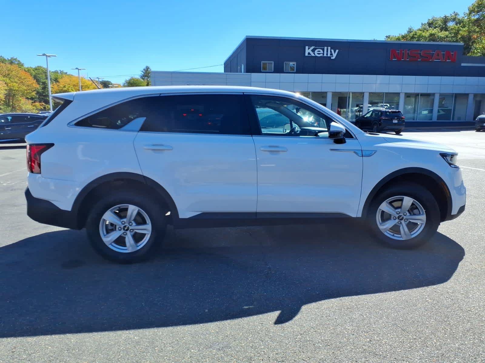Used 2022 Kia Sorento LX AWD/4WD image 4