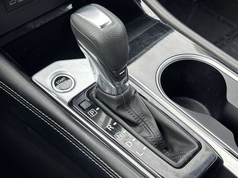 Used 2023 Nissan Altima 2.5 SV FWD image 22