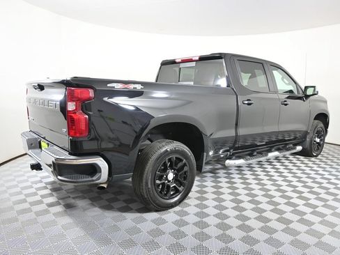 Used 2023 Chevrolet Silverado 1500 LT w/ Leather Package AWD/4WD image 7