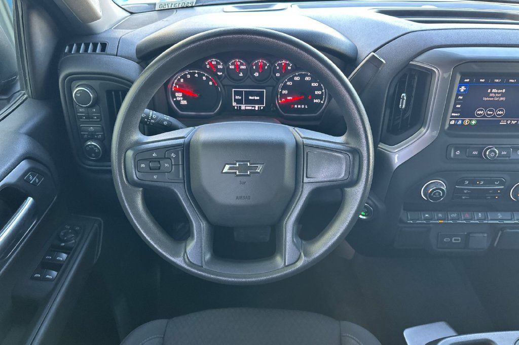 Used 2025 Chevrolet Silverado 1500 Custom Trail Boss AWD/4WD image 14