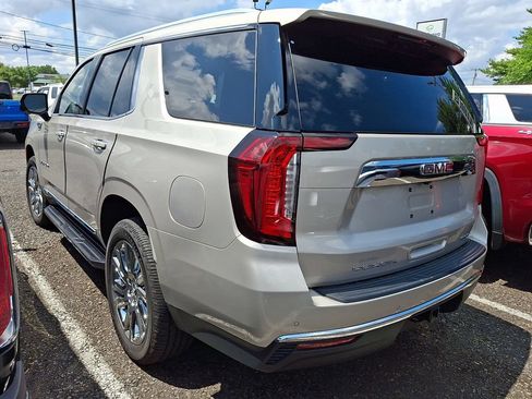 Certified 2021 GMC Yukon SLT w/ SLT Premium Package AWD/4WD image 5