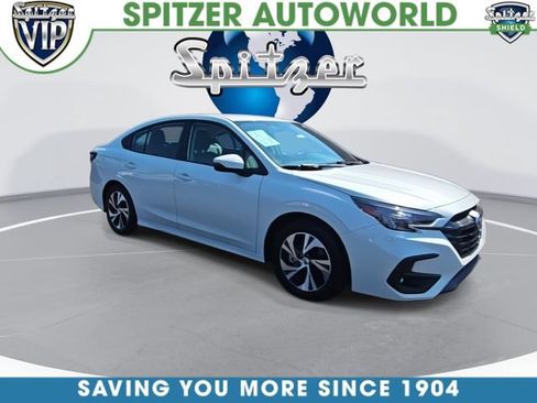 Used 2025 Subaru Legacy Premium AWD/4WD image 2